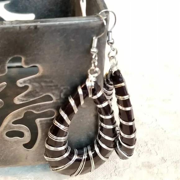 Retro 80s Disco Statement Black Lucite Open Teardrop Wire Wrapped Earrings - Picture 3 of 5